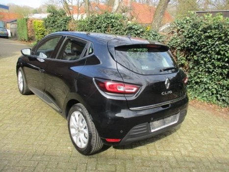 Renault Clio - 1.2 TCe Intens half leer 120pk 4cil turbo topper - 1