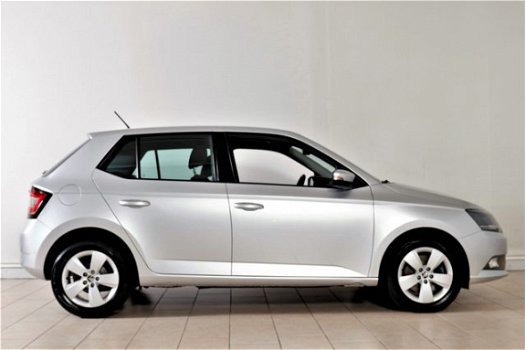 Skoda Fabia - 1.2 TSI 110PK STYLE AUT. 5-DRS ECC CRUISE BLUETOOTH PDC LMV15 BTW 1e EIGENAAR - 1