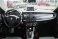 Alfa Romeo Giulietta - 1.4 16v Multi Air 170pk TCT Distinctive Rosso Competizionne Spor - 1 - Thumbnail