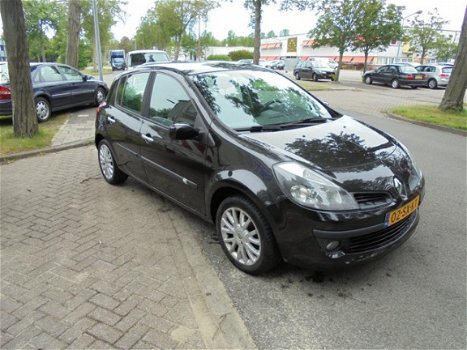 Renault Clio - 1.4-16V Dynamique Luxe 5DRS airco enz - 1