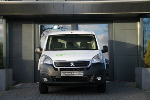 Peugeot Partner - Electric L1 Premium | € 7.000, - voordeel | Climate Control | Laadkabel | Cruise - 1