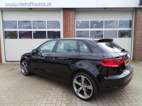 Audi A3 Sportback - 1.6 TDI Ambiente Pro Line plus - 1