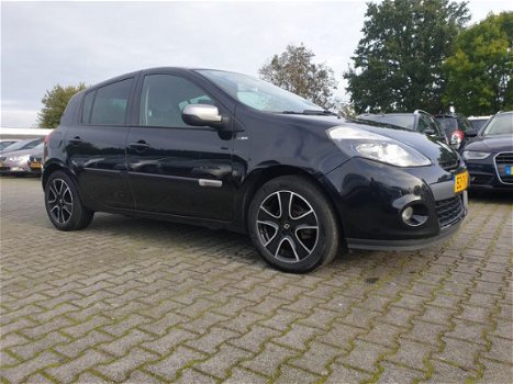 Renault Clio - 1.5 dCi Night & Day *1/2 LEDER+NAVI+ECC+CRUISE - 1