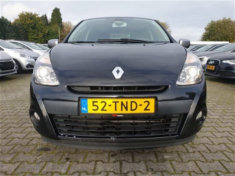 Renault Clio - 1.5 dCi Night & Day *1/2 LEDER+NAVI+ECC+CRUISE - 1