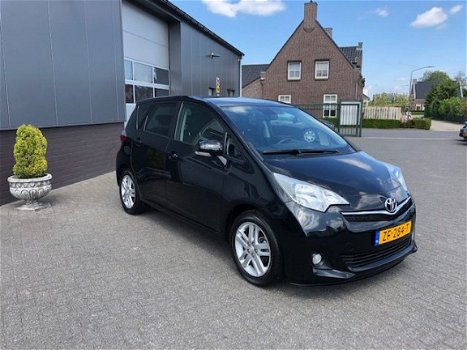 Toyota Verso S - 1.3 VVT-i 99pk CVT Dynamic Aut / Pano - 1