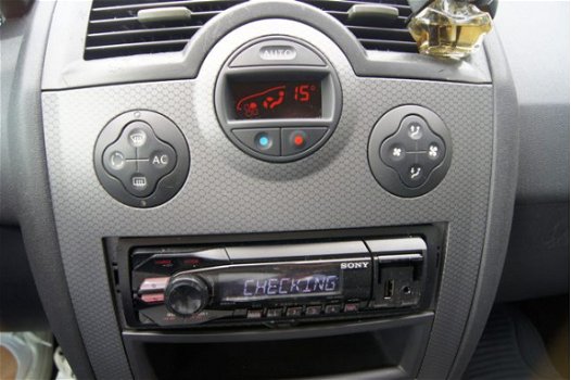 Renault Mégane - 1.6-16V Expression Luxe | CLIMA CONTROL | LMV | CRUISE C | RADIO / CD Airco/Lichtme - 1
