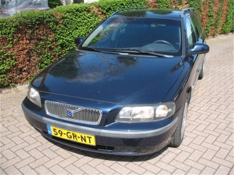 Volvo V70 - 2.4 T Comfort Line - 1