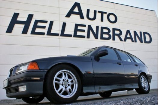 BMW 3-serie Touring - 320i - Meeneemprijs - 1