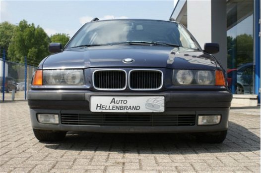 BMW 3-serie Touring - 320i - Meeneemprijs - 1