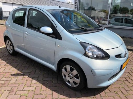 Toyota Aygo - 1.0 12V 5 drs Airco, NAVI, AUX, El. ramen - 1