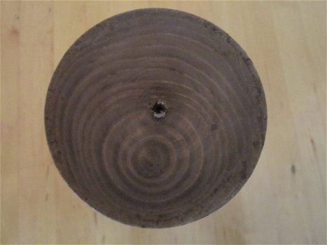 Vaas met houtsnijwerk - 2