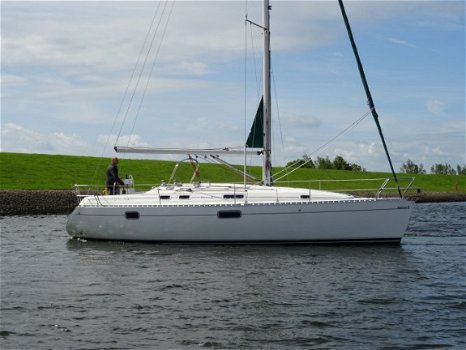 Beneteau Oceanis 351 - 1