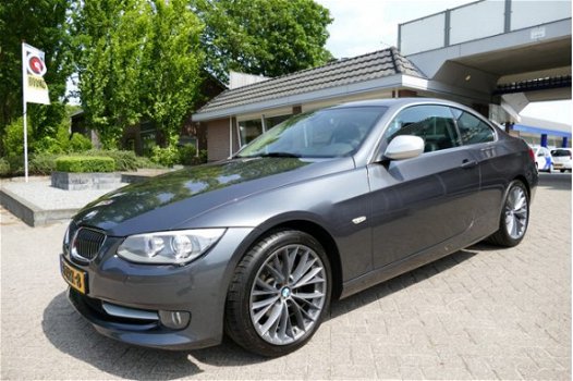 BMW 3-serie Coupé - 320i Corporate Lease Mineralgrey Edition NAVI, CRUISE CONTROL - 1