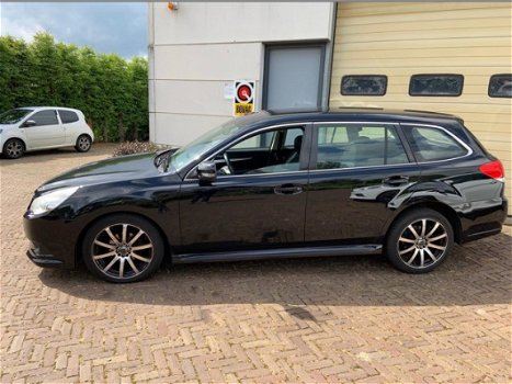 Subaru Legacy Touring Wagon - 2.0i Intro - 1