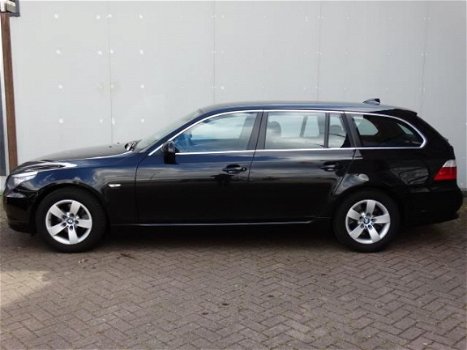 BMW 5-serie Touring - 520d Corporate Business Line NL Auto Afneembare Trekhaak - 1