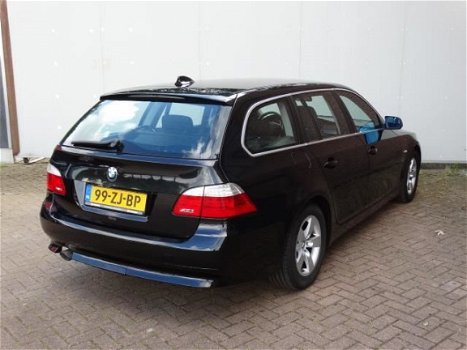 BMW 5-serie Touring - 520d Corporate Business Line NL Auto Afneembare Trekhaak - 1