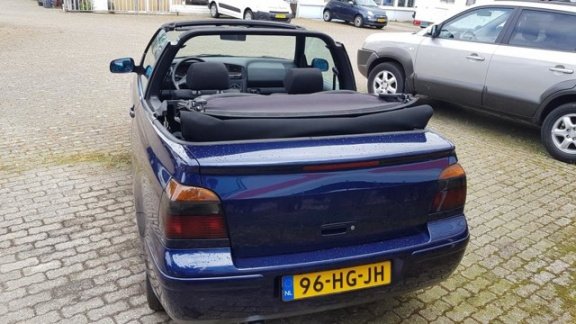 Volkswagen Golf Cabriolet - 1.8 Highline 90pk/66kw Blauw met. Nieuwe stoffen kap - 1