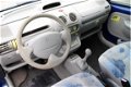 Renault Twingo - 1.2 Air | Radio | Centraal | Trekhaak | Panoramadak - 1 - Thumbnail