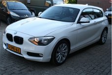 BMW 1-serie - 116d 116d Business, Automaat, Navigatie, lichtmetalen velgen, cruise control