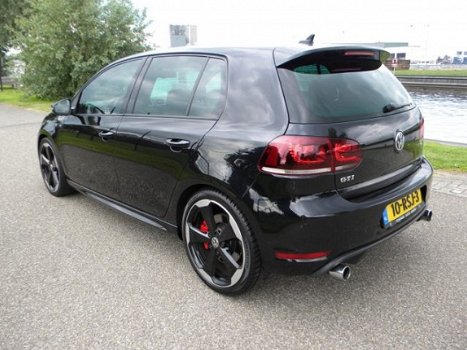 Volkswagen Golf - 2.0 GTI Edition 35 - 1