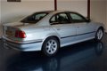 BMW 5-serie - 523i Executive Airco/Nieuw apk/Nette auto - 1 - Thumbnail