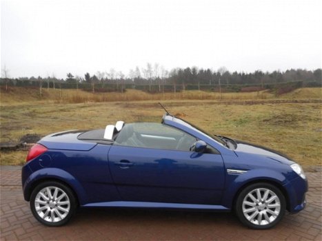 Opel Tigra TwinTop - 1.4-16V Cosmo Nap / Airco / Nieuwe APK - 1