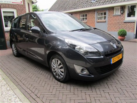 Renault Grand Scénic - 1.6 Express. 7-persoons Navigatie, Panoramadak, Clima - 1