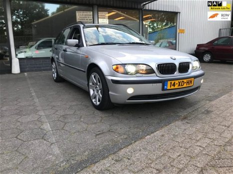 BMW 3-serie Touring - 318i 2002 Navi Airco Nette Auto Nieuwe Ketting - 1