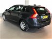 Volvo V60 - 1.6 T3 Kinetic Dealer onderhouden | Navi | PDC | LM - 1 - Thumbnail