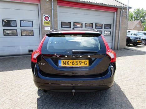 Volvo V60 - 1.6 D2 Summum Leder, Navi, PDC - 1