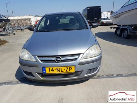 Opel Corsa - 1.0-12V Essentia tik in de motor wel - 1