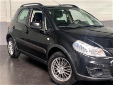 Suzuki SX4 - 1.6 Comfort + Outdoor pack//Airco//Alu velgen//Trekhaak