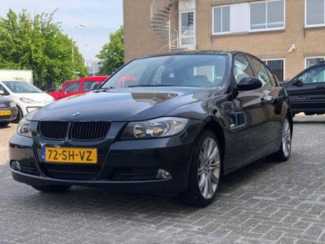 BMW 3-serie - 320i High Executive - 1