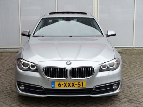 BMW 5-serie - 520D Aut8 184pk Luxury High Exe Edition (schuifdak, m-sportleer, camera) - 1