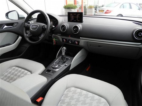 Audi A3 Sportback - 1.4 TFSI S-tronic/Aut7 Pro Line S (navi, xenon, led) - 1