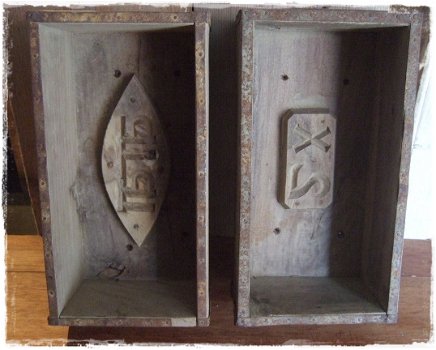 Stoere houten steenmal met stempel - 5