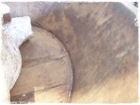 Stoere ronde houten Nepalese schaal - 1