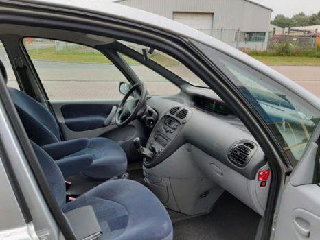 Citroën Xsara Picasso - 1.8i-16V Plaisir - 1