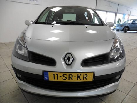 Renault Clio - 1.4-16V Dynamique Luxe / ECC / LMV - 1