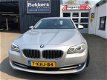 BMW 5-serie Touring - 520d High Executive Adaptieve CC, Headup display, bixenon, active steering - 1 - Thumbnail