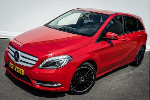 Mercedes-Benz B-klasse - 200 CDI Aut. 136pk Ambition Full map navigatie/ Bi xenon/ Cruise control/ T - 1