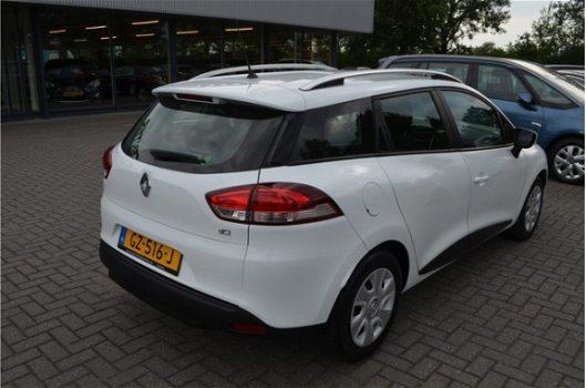 Renault Clio Estate - 1.5 dCi ECO Expression 50 procent deal 3.475, - ACTIE LED / PDC / Cruise / Nav - 1