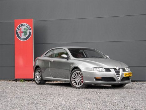 Alfa Romeo GT - 3.2 V6 Distinctive | 17 inch | lederen bekleding | Cruise Control | - 1