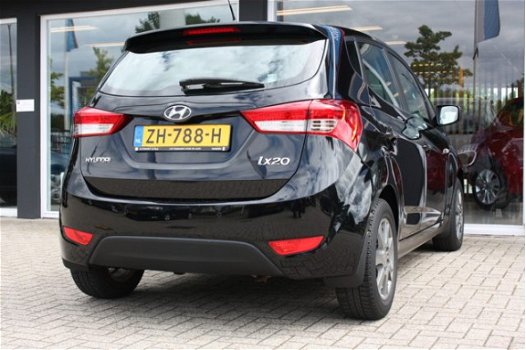 Hyundai ix20 - 1.6i i-Vision | Automaat | Stoelverwarming | Parkeersensoren achter | - 1