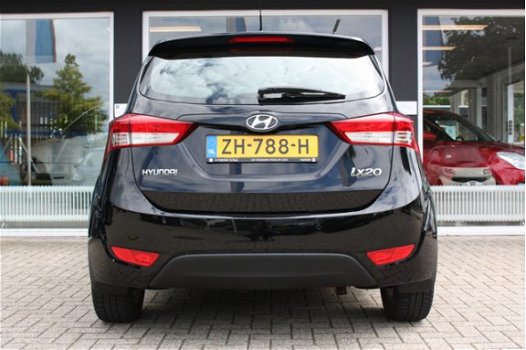 Hyundai ix20 - 1.6i i-Vision | Automaat | Stoelverwarming | Parkeersensoren achter | - 1