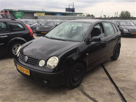 Volkswagen Polo - 1.4 16V 75pk - 1