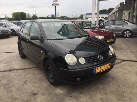 Volkswagen Polo - 1.4 16V 75pk - 1