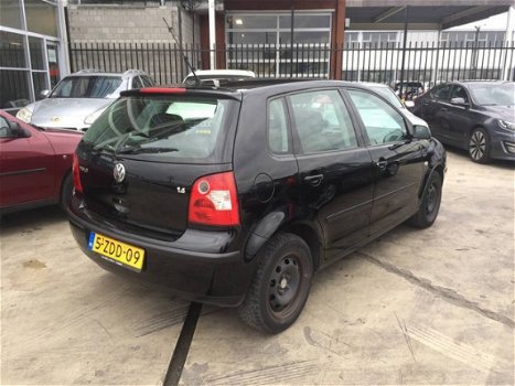 Volkswagen Polo - 1.4 16V 75pk - 1