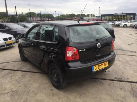 Volkswagen Polo - 1.4 16V 75pk - 1