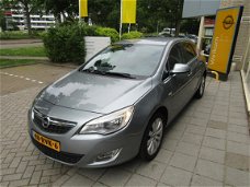 Opel Astra - 1.4 TURBO AUTOM. NAVI/ECC/TREKH./BLUET